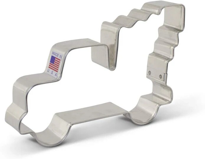 Ann Clark Extra Large Vintage Pickup Truck with Christmas Tree Cookie Cutter, 5&#x22;