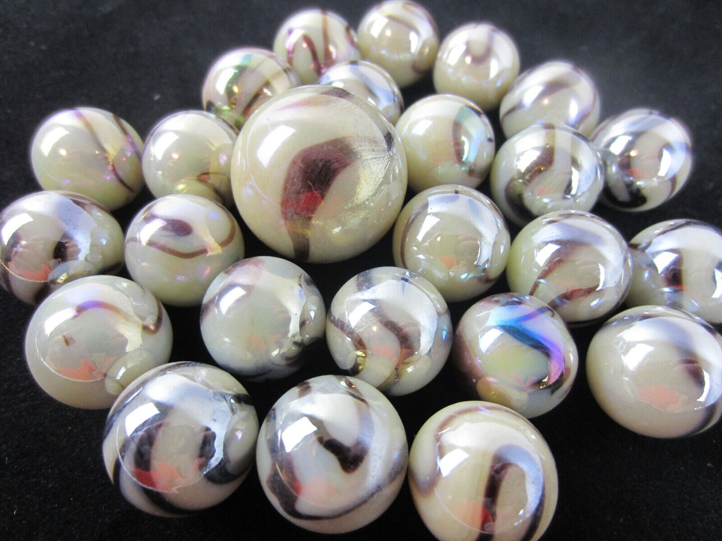 25 Glass Marbles LLAMA Brown/Tan Metallic Iridescent Shooter new