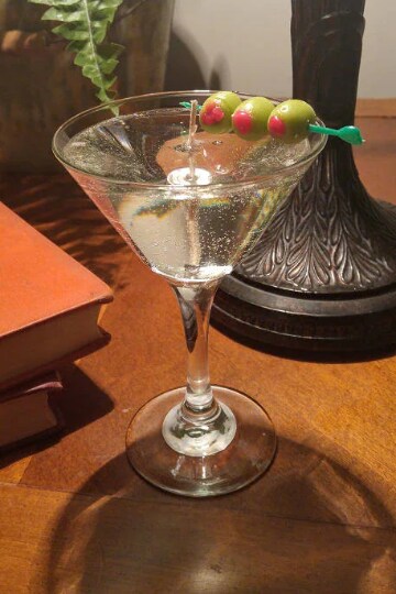 Martini Scented Gel Wax Candle with Wax Olives