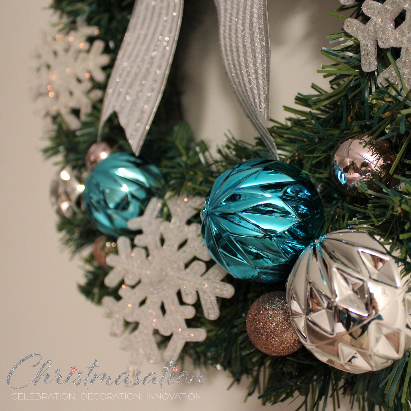 DIY Turquoise and Cobalt White Christmas Wreath * sparkle living blog