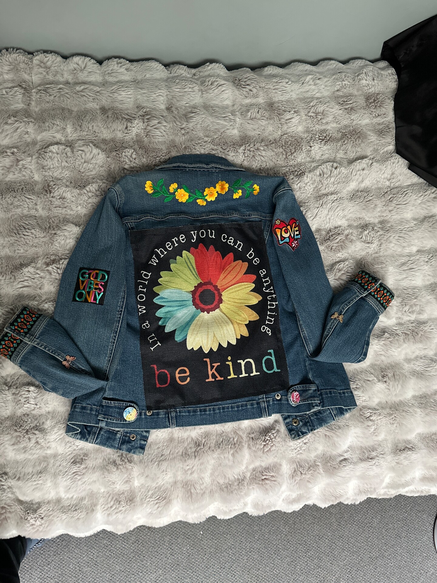 メンズ OneOfAkinD Re:make paint denim jacket