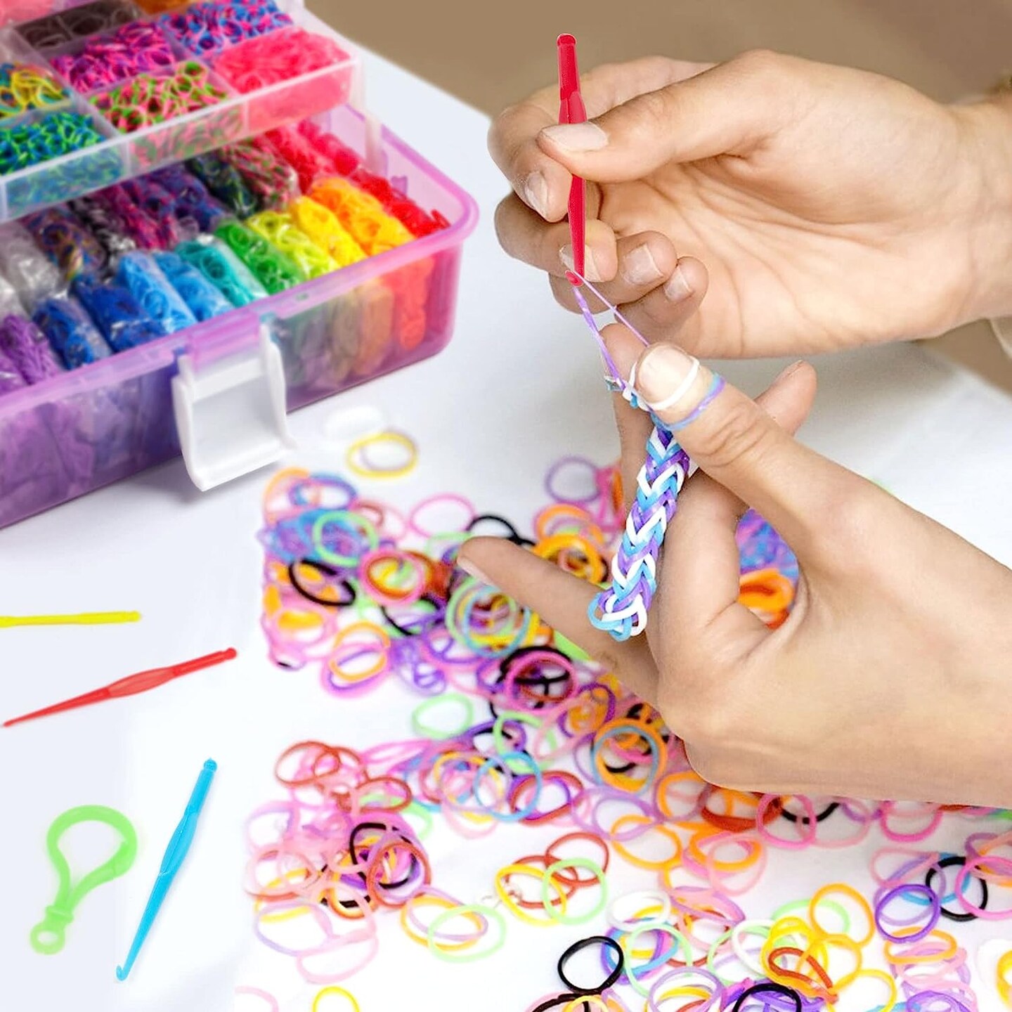 17500+ Rubber Loom Bands with 3 Layer Container, 28 Colors, 600 S-Clips, 352 Beads, 40 Cartoon Pendant, Bracelet Making Refill Kit for Kids