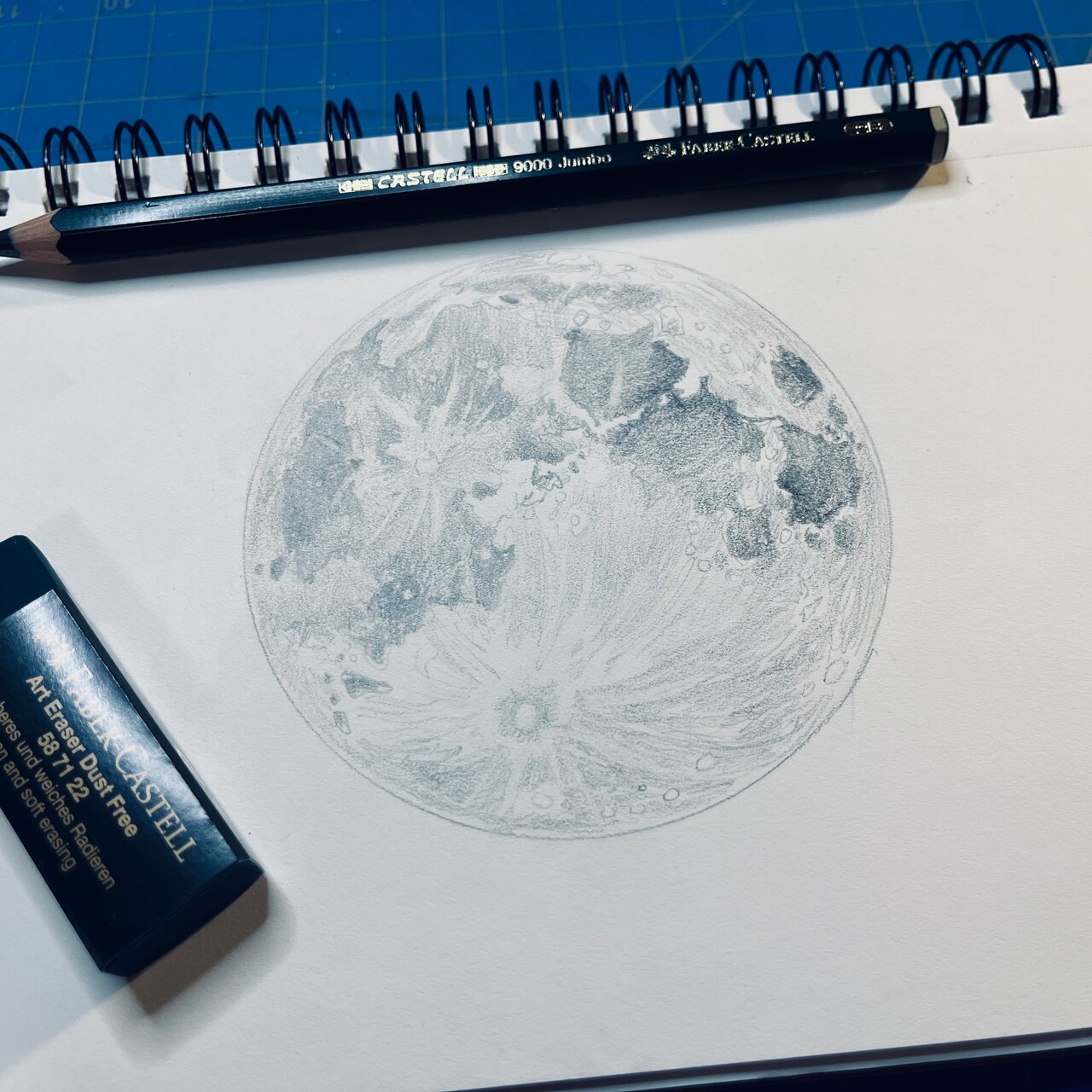 Sketching the Full Moon in Graphite with @AdrienneHodgeArt