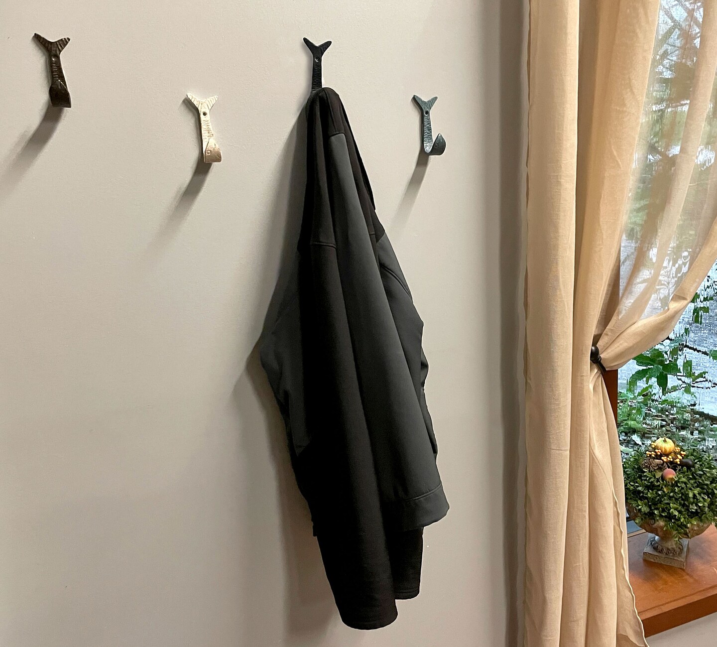 Set of 4 Cast Iron Flipping Fish Decorative Wall Hooks