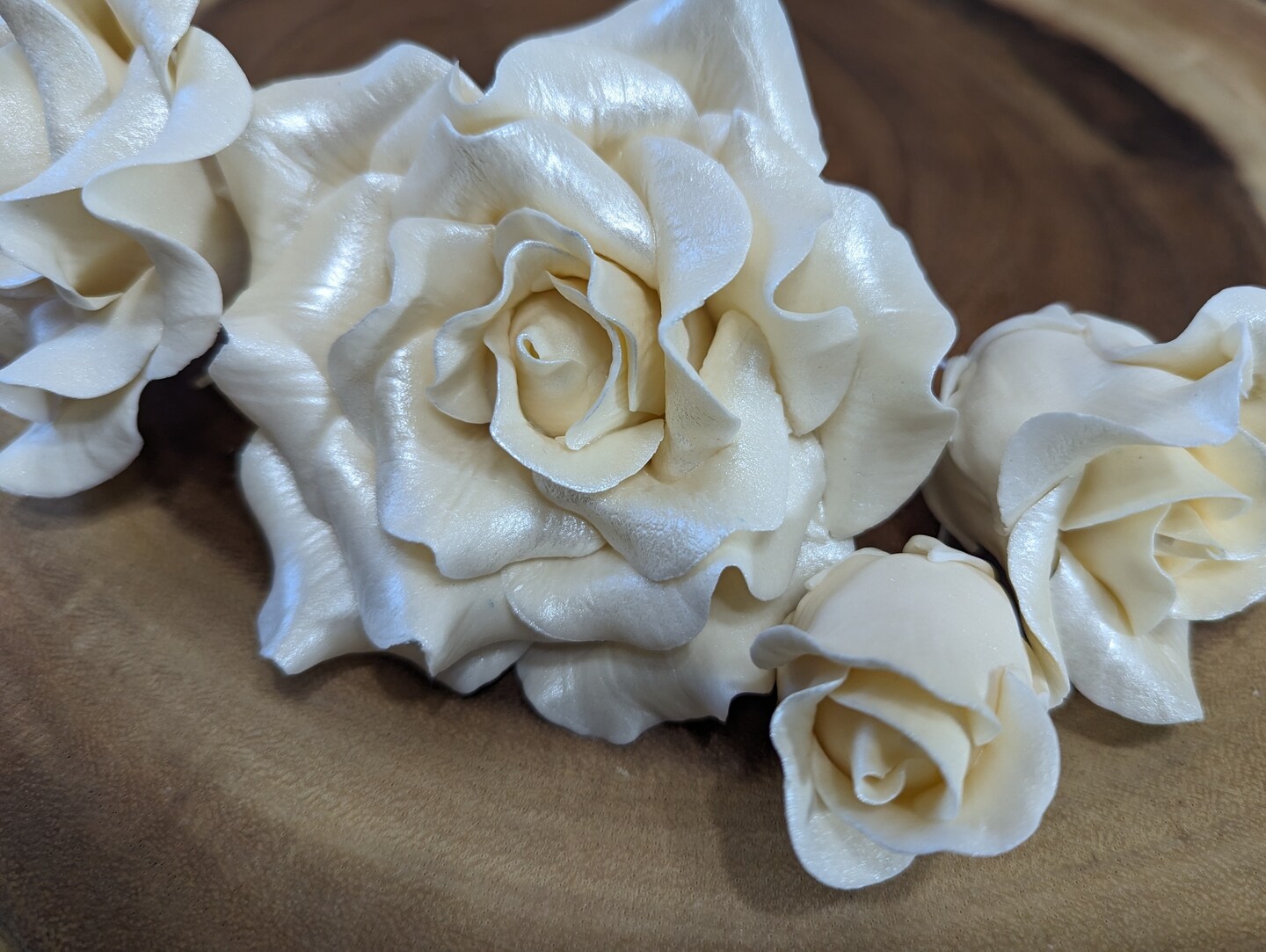 Gumpaste Rose, Wedding flowers, Cake selling decorating, keepsake, Gumpaste Cake Topper, Sugar Flower