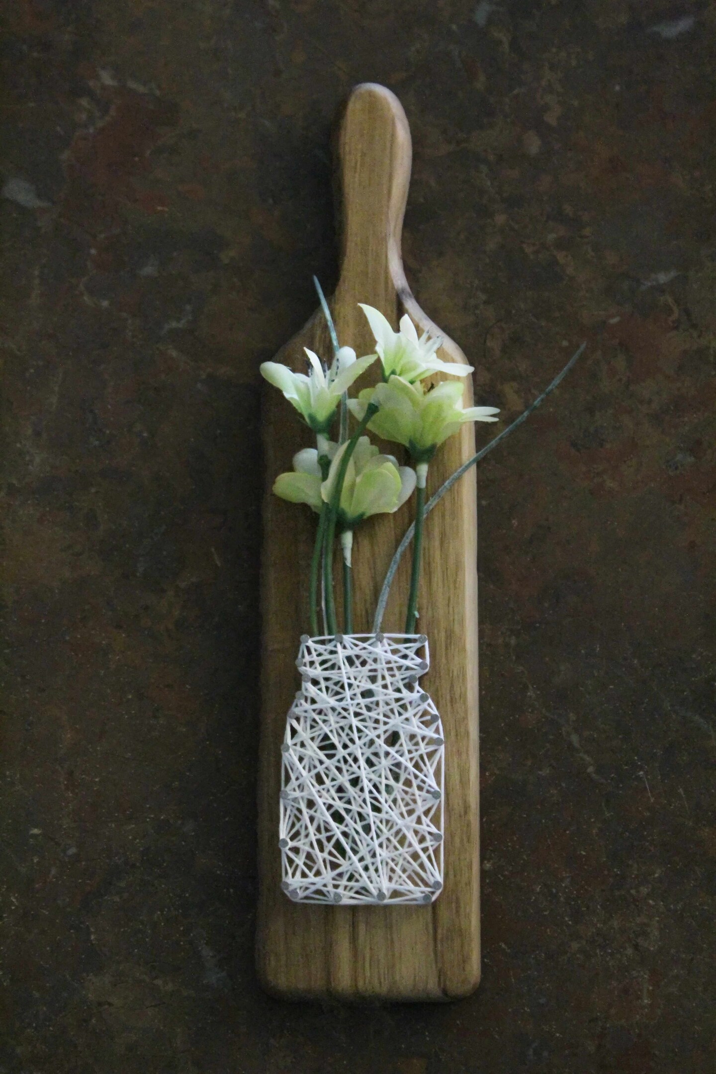 Flowers in a Vase String Art Makes a Perfect Gift for Mother's Day
