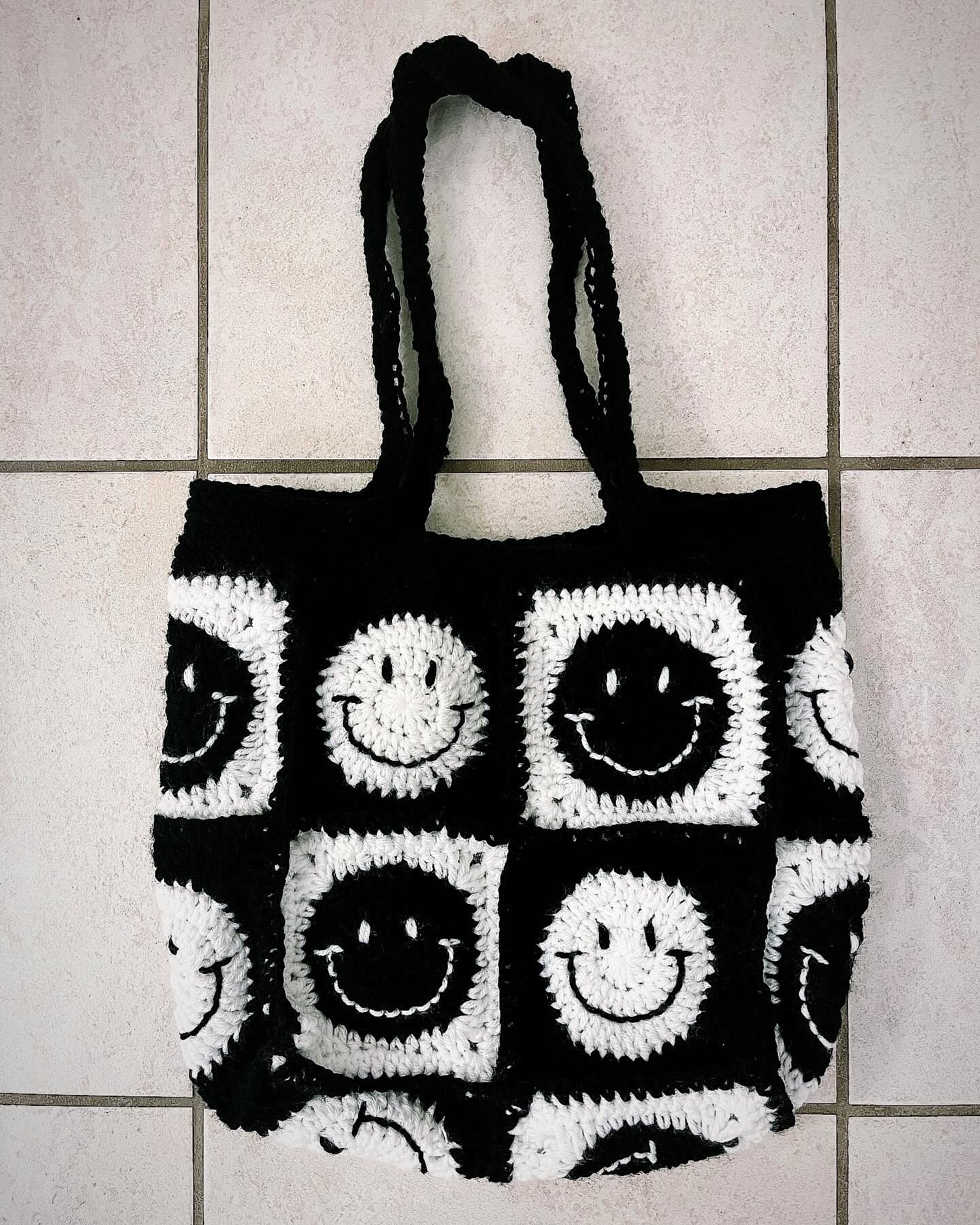 Crochet smiley bag | MakerPlace by Michaels