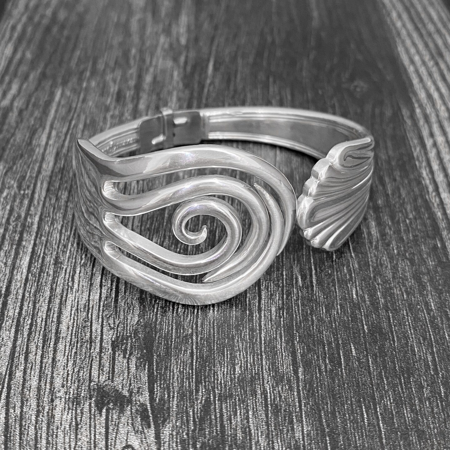 coutellerie & bijoux　フォークブレスレット　Silver Spiral Silver Fork Bracelet with Spring Hinge, Recycled from