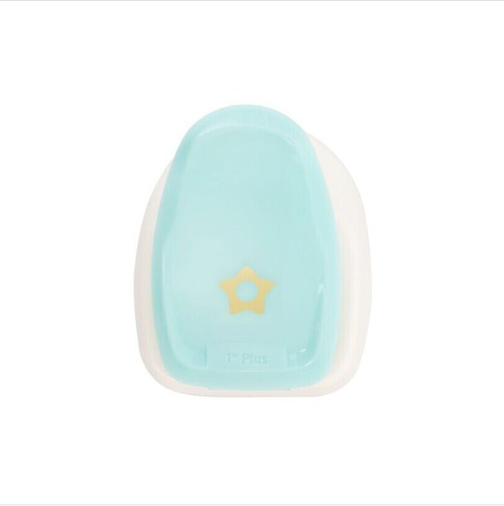 We R Memory Keepers Reinforce Hole Punch-Star 60000546 By American Crafts