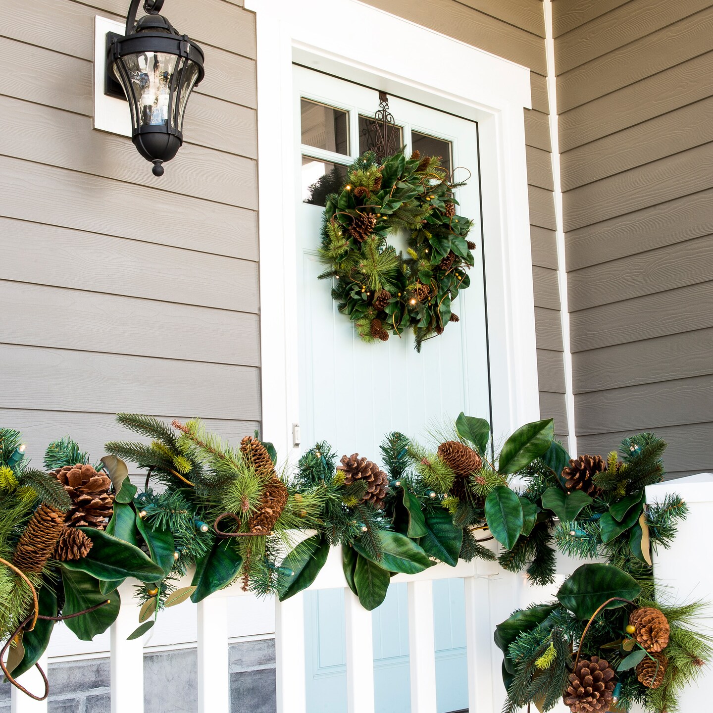 30 in. Holiday Wreath with Lights - Magnolia Leaf