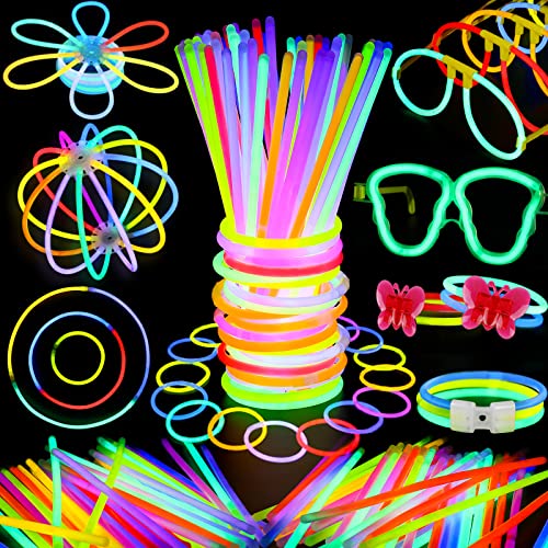 BUDI 467Pcs Glow Sticks Party Favors for Kids Adults 200 GlowStick Bulk 7  Colors 8 Inch & 267 Connectors Necklace Bracelets Glasses and More in the  Dark Light Up Toys