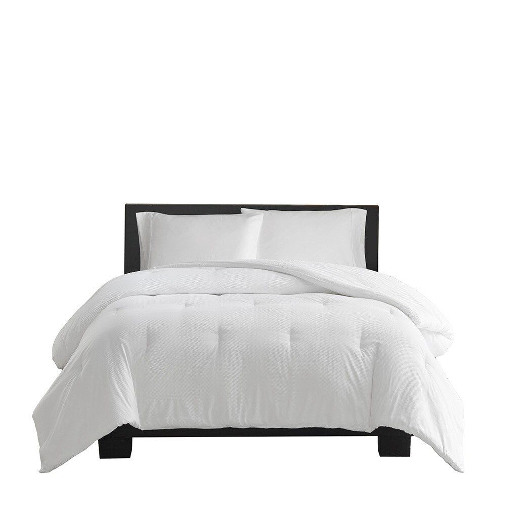 Gracie Mills Leonard Solid Honeycomb Oversized Down Alternative Comforter - Grace-15488
