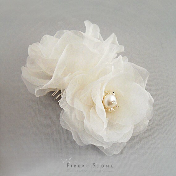 2024 Pearlescent Ivory/White Bridal Hair Pin Bridal Hair Accessory Bridal Flower Hairpiece