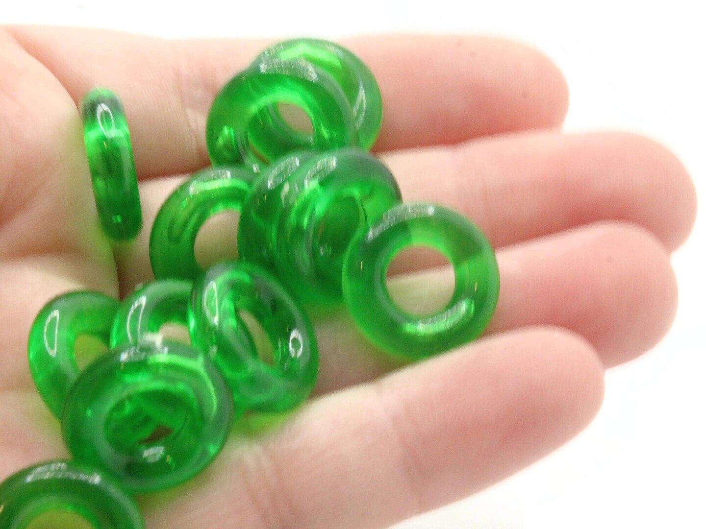 12 16mm Clear Green Ring Beads Vintage Plastic Links
