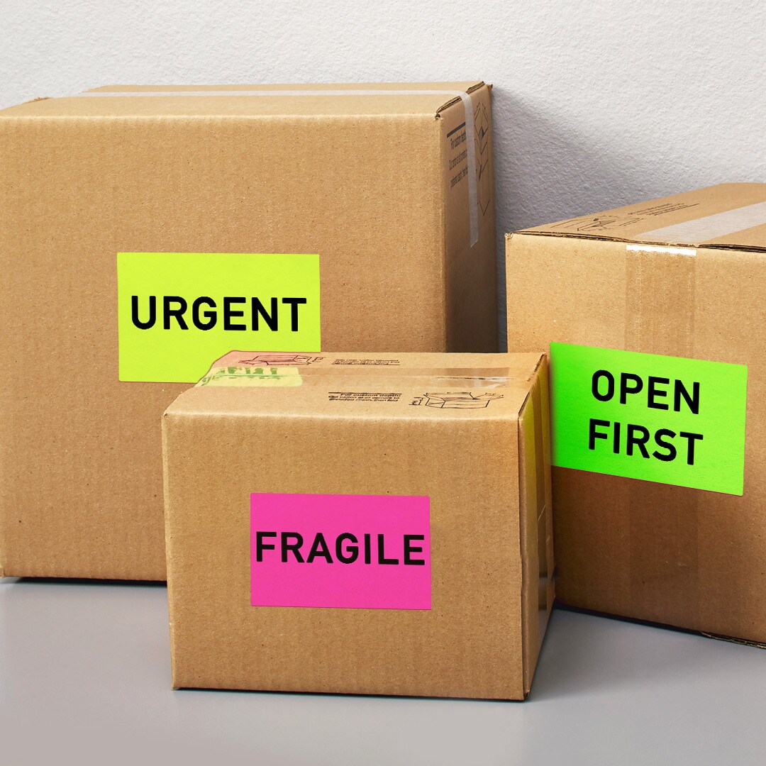 Avery Neon Shipping Labels for Laser Printers, 5-1/2&#x22; x 8-1/2&#x22;, 200 Neon Green Labels (5952)