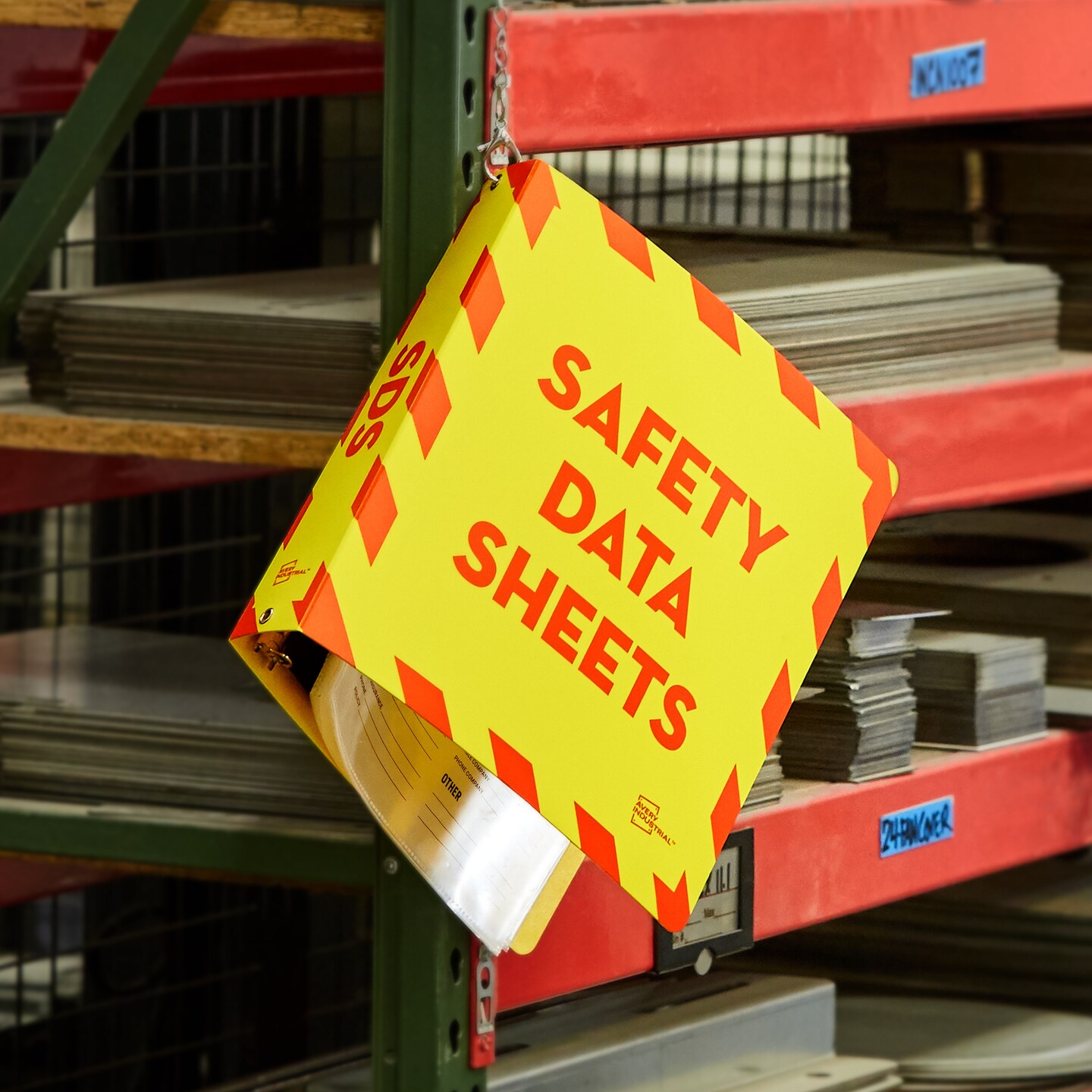 Avery UltraDuty SDS Binder with Chain, Durable Poly Binder, 1-1/2" Slant Ring, Holds 375 Sheets (77711)