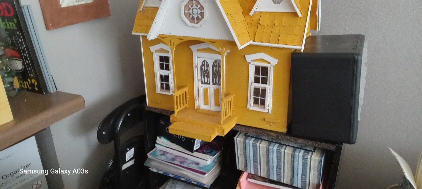 Attractive Dollhouse