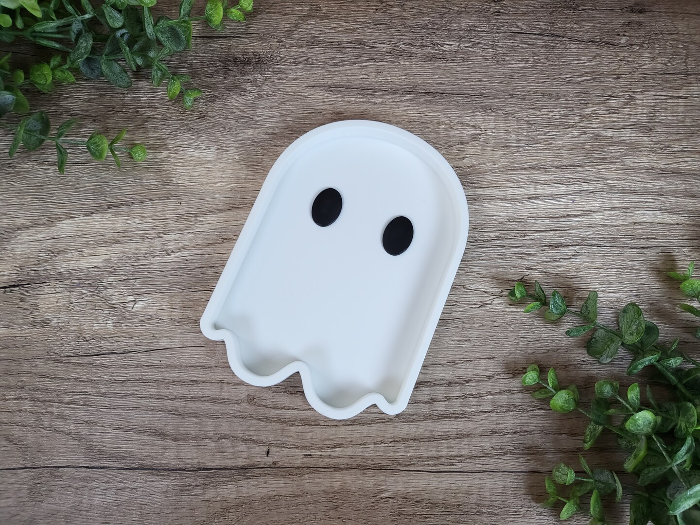 Cute Ghost Trinket Tray | MakerPlace by Michaels