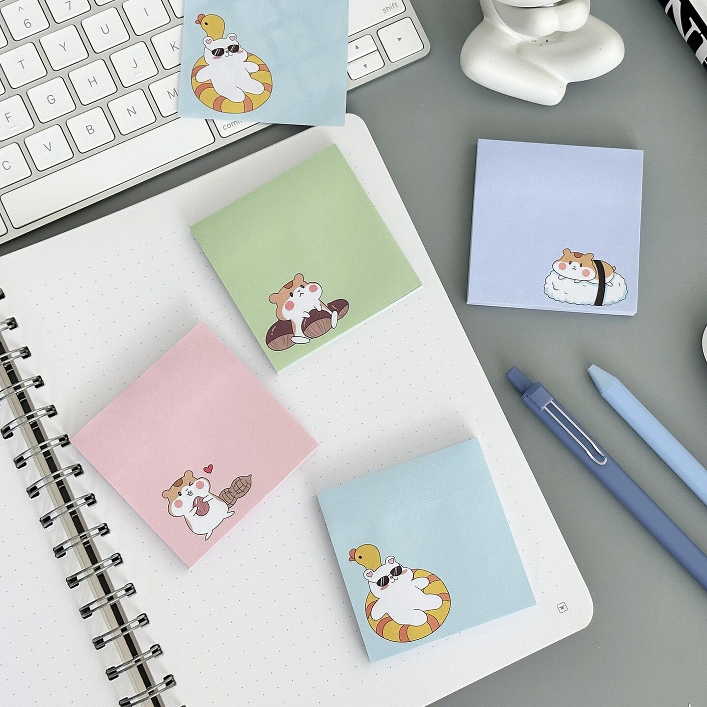 Wrapables Funny Chipmunks Sticky Notes, Adhesive Memo Notepads for Home, Office, Work (Set of 4)