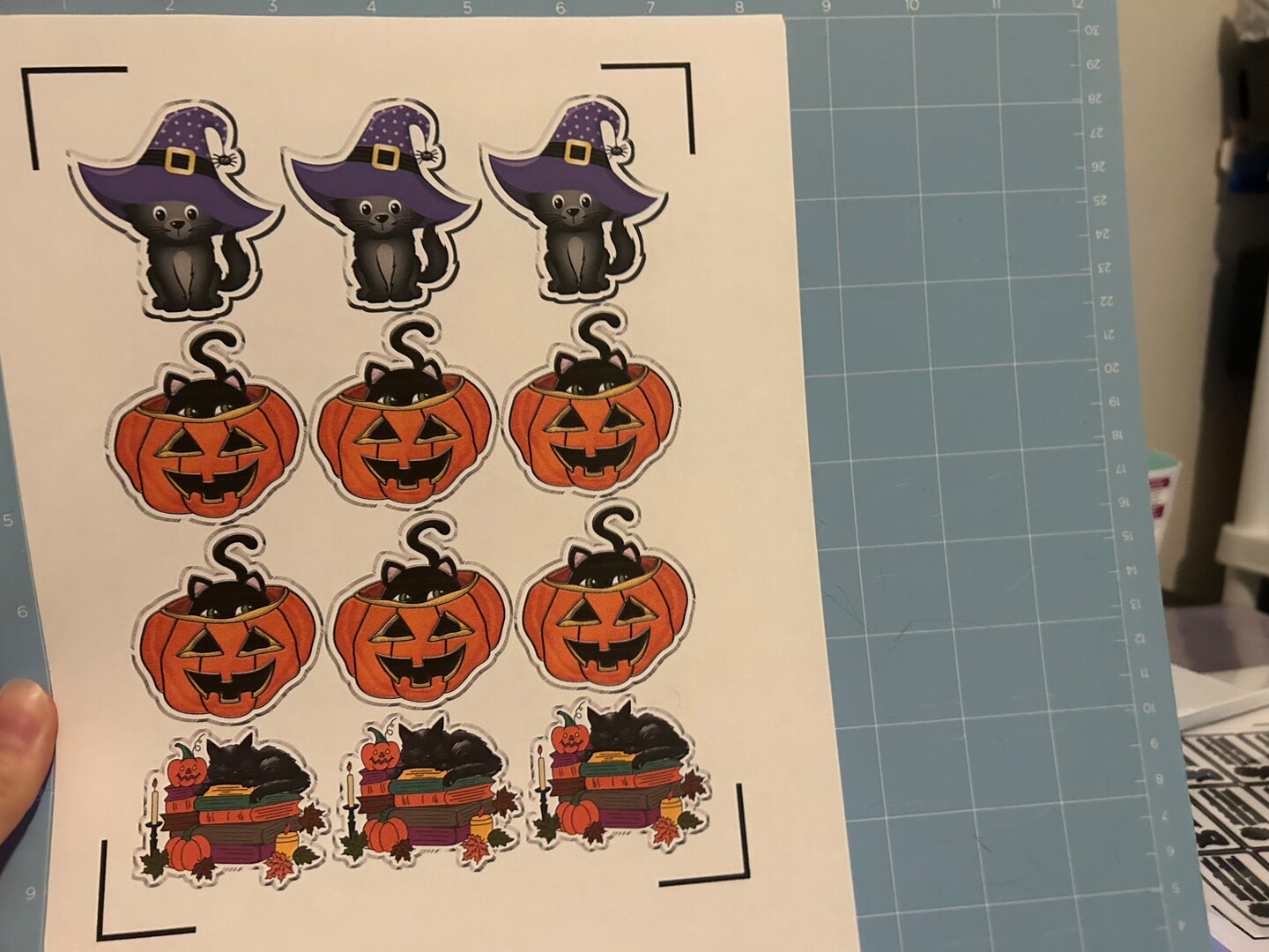 How to make beginner stickers using a Cricut image 3