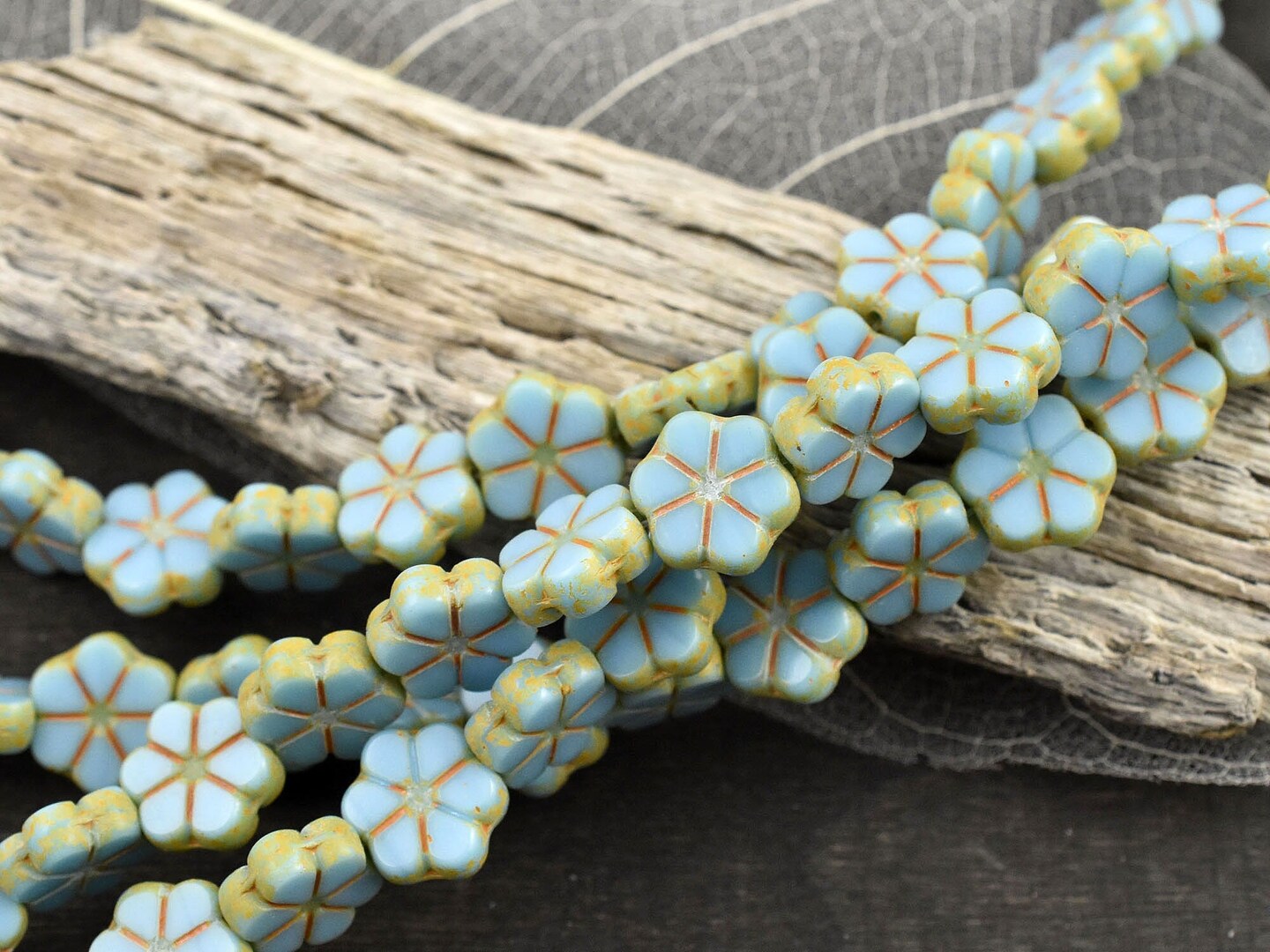*15* 10mm Robins Egg Blue Picasso Table Cut Daisy Flower Beads