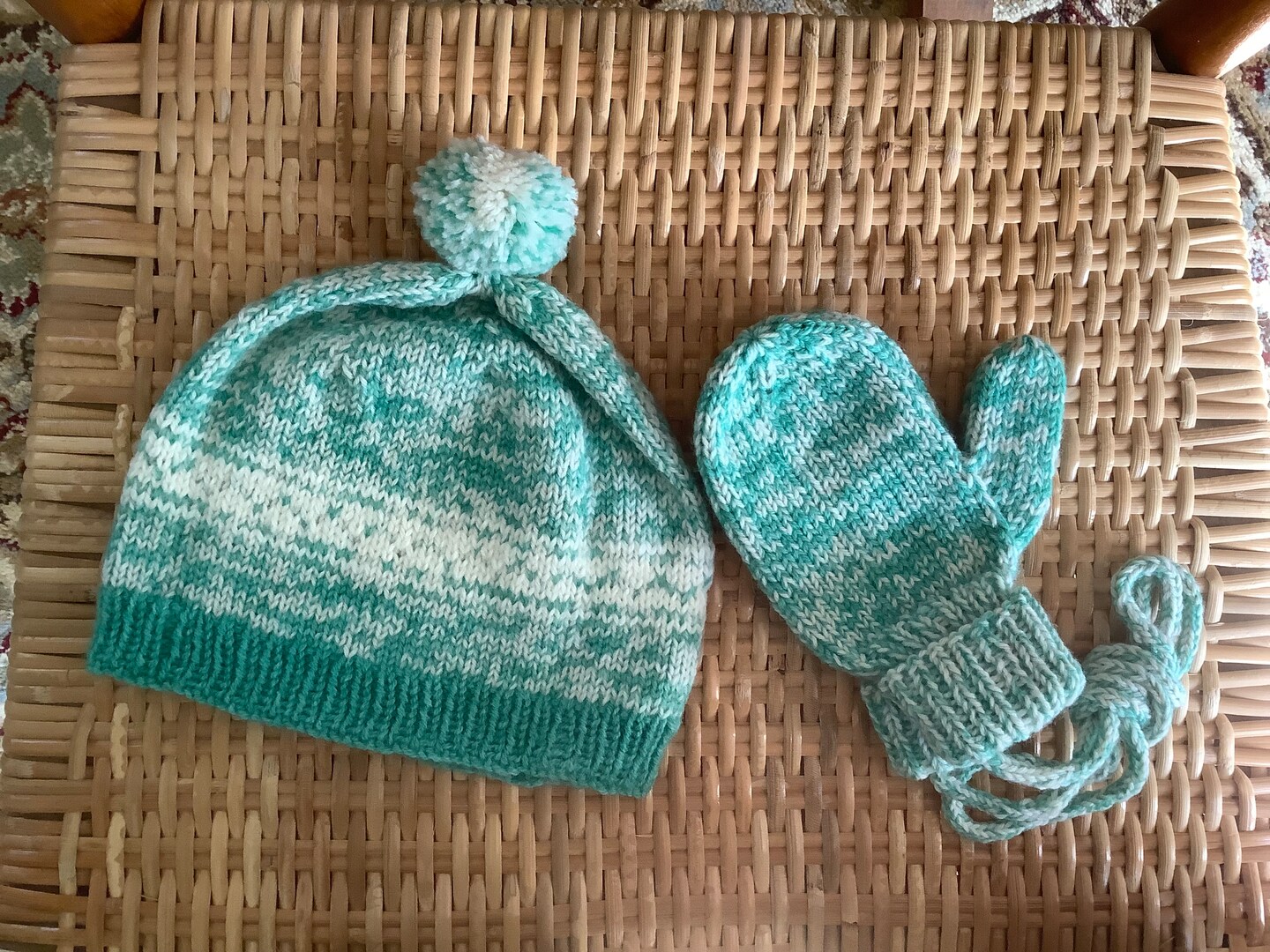 Childs winter hat and mittens product 4