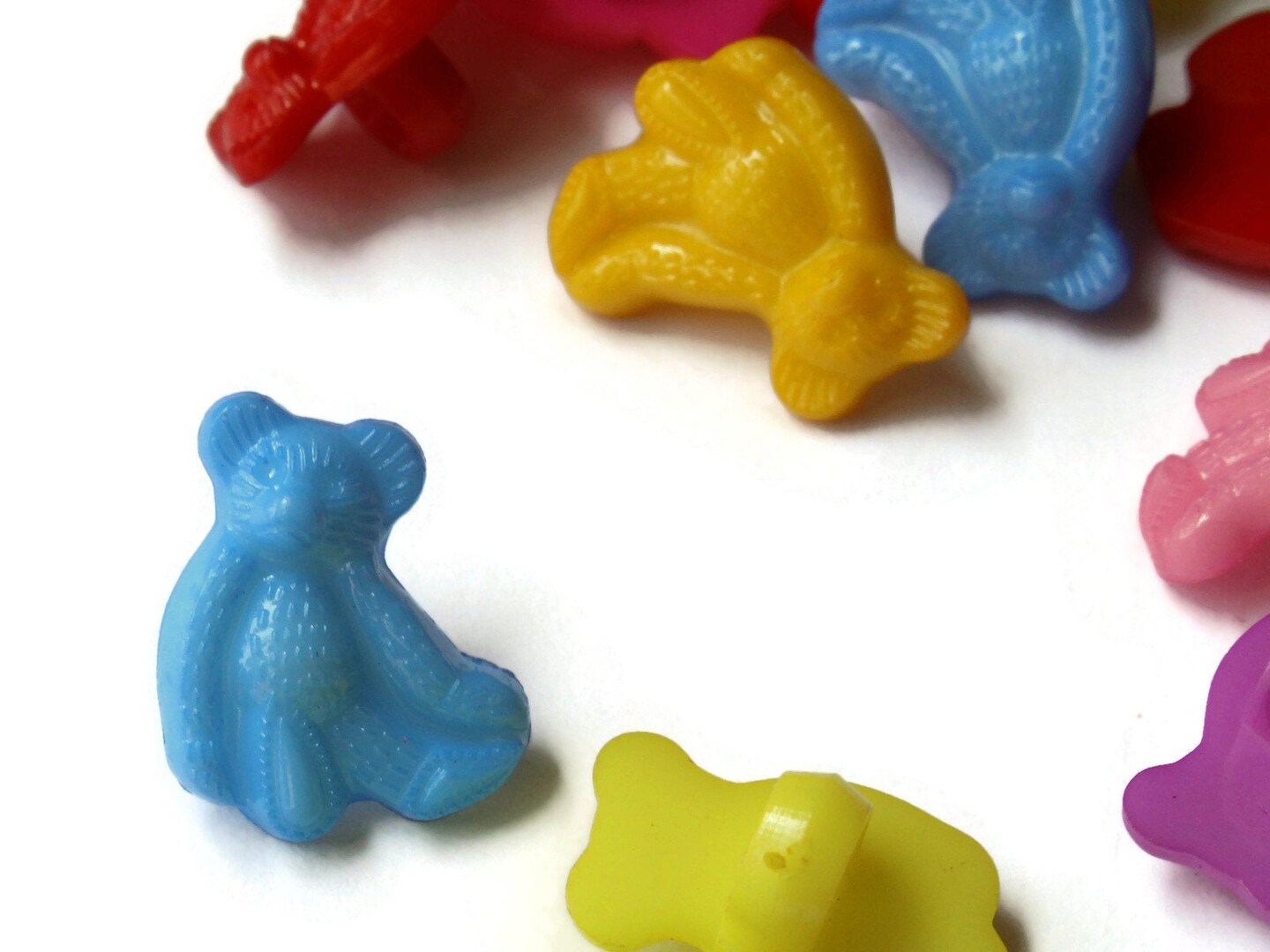 20 Multi-colored Bear Buttons Plastic Shank Buttons Mixed Color Animal Buttons
