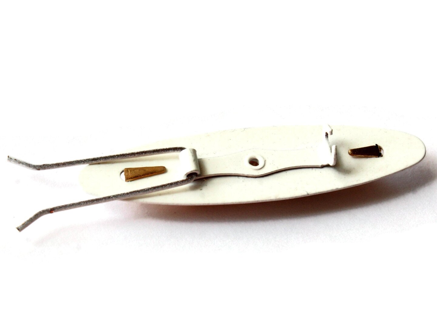 60mm Vintage White Enamel and Golden Barrette Oval and Swirl Barrette