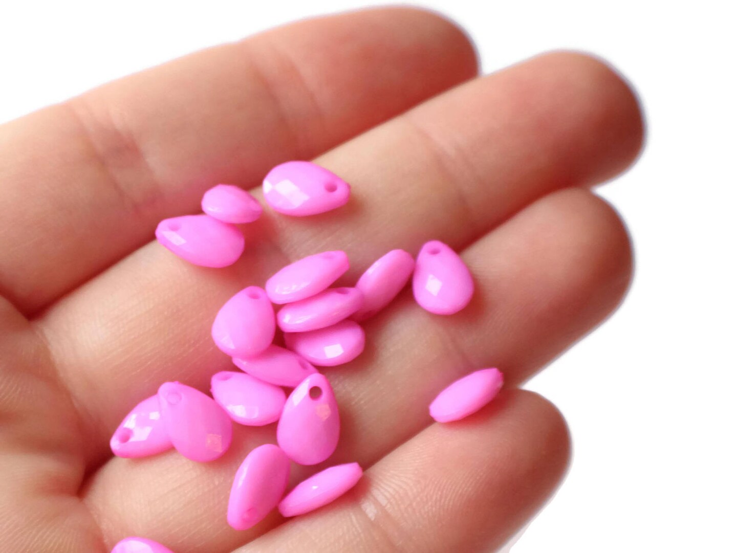 100 9mm Bubblegum Pink Briolette Beads Faceted Teardrops Plastic Beads to String Drop Charms