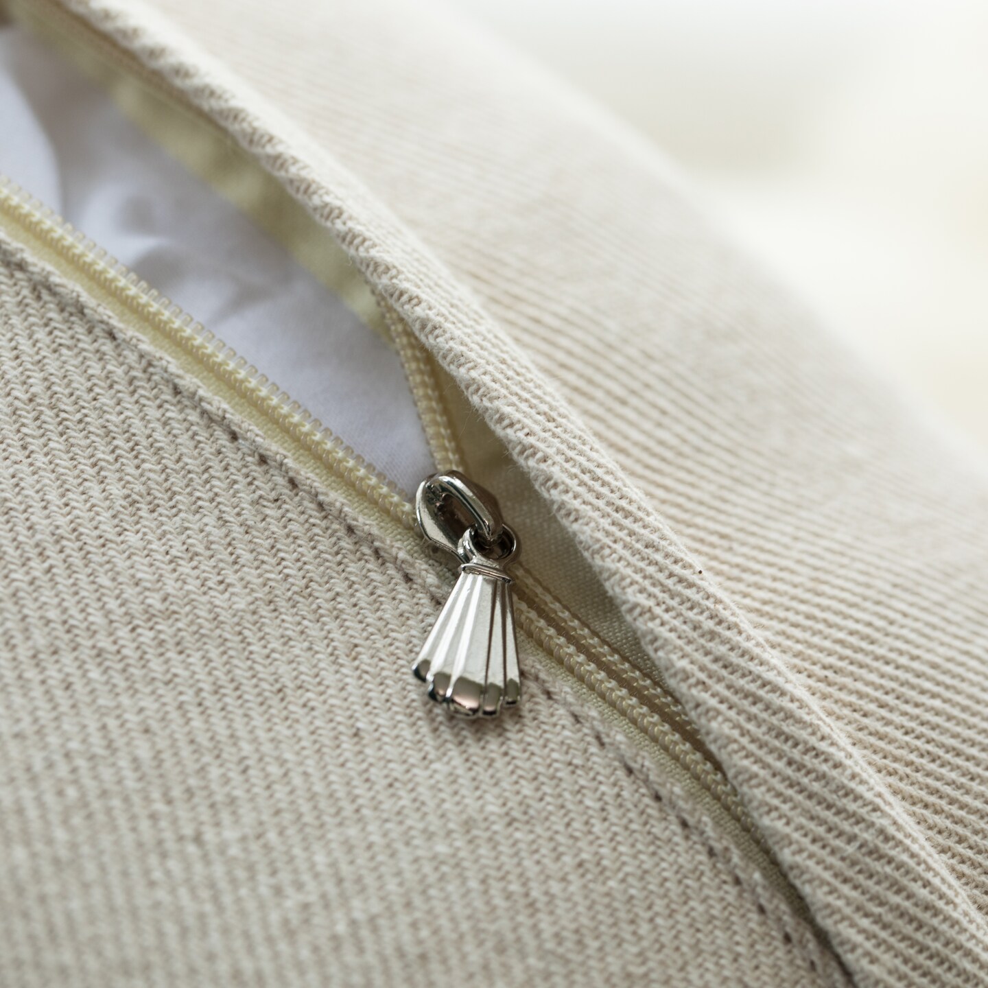 16" Throw Pillow Cover with Southwest Tribal Pattern and Corner Tassels