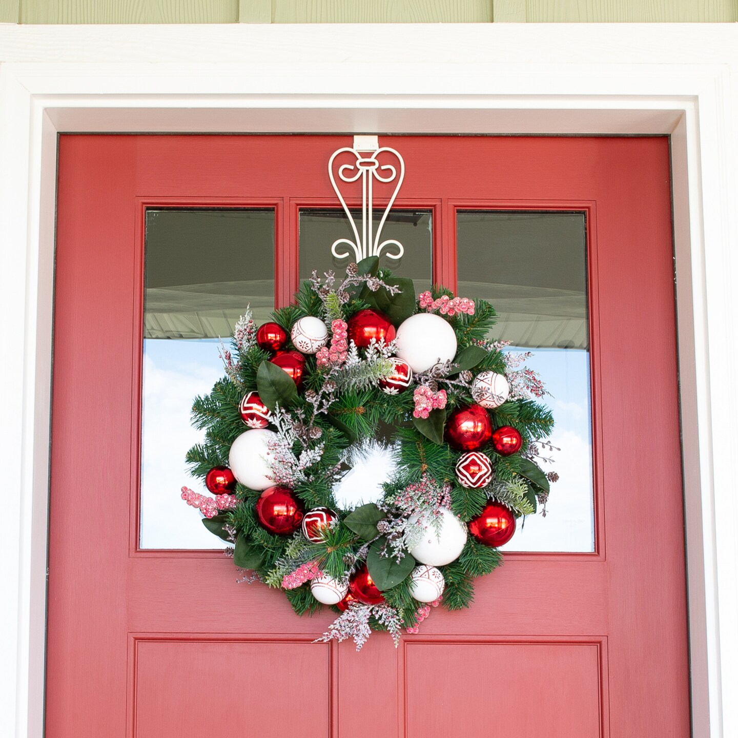 Lighted Christmas Wreath - Nordic