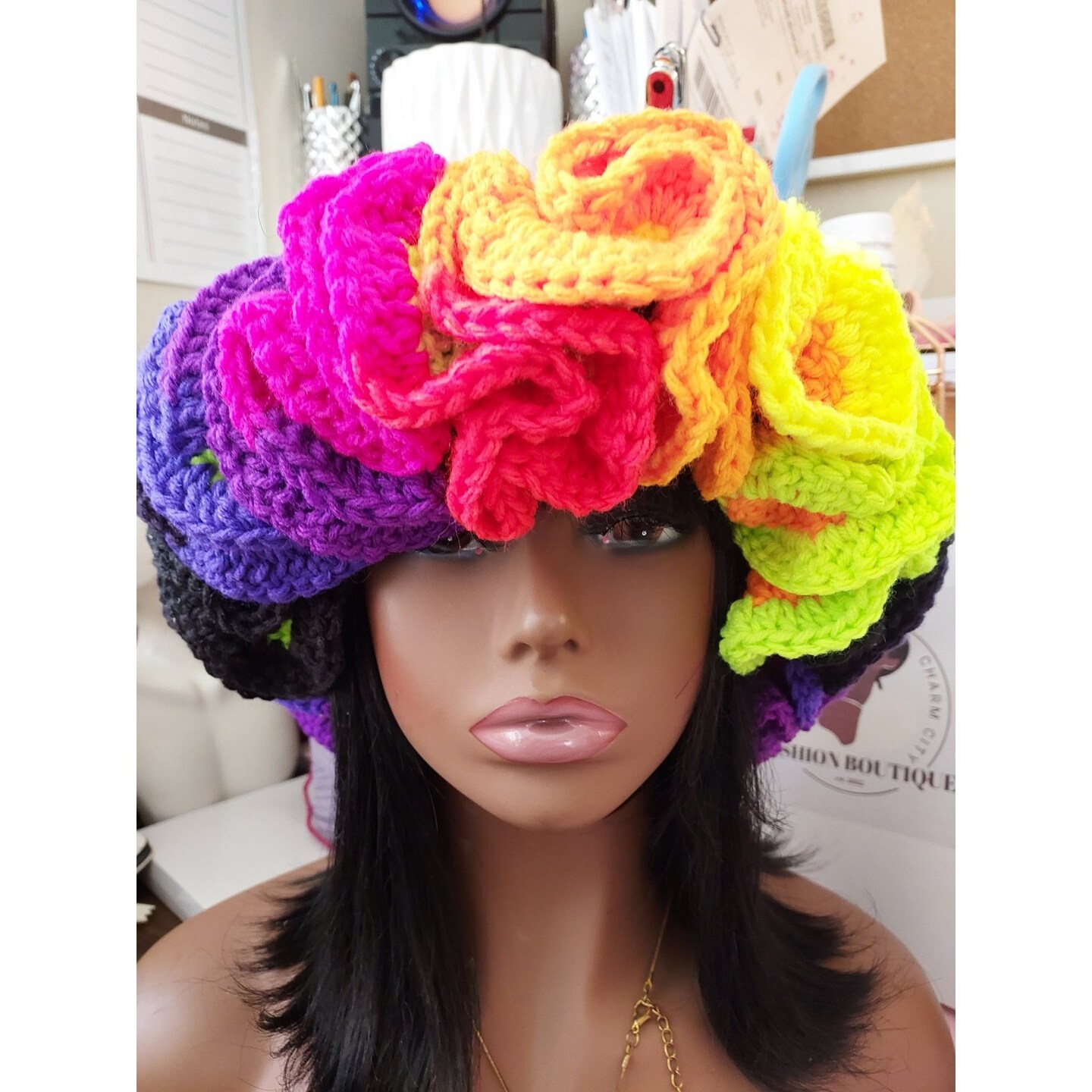 Bright pink bucket hat deals