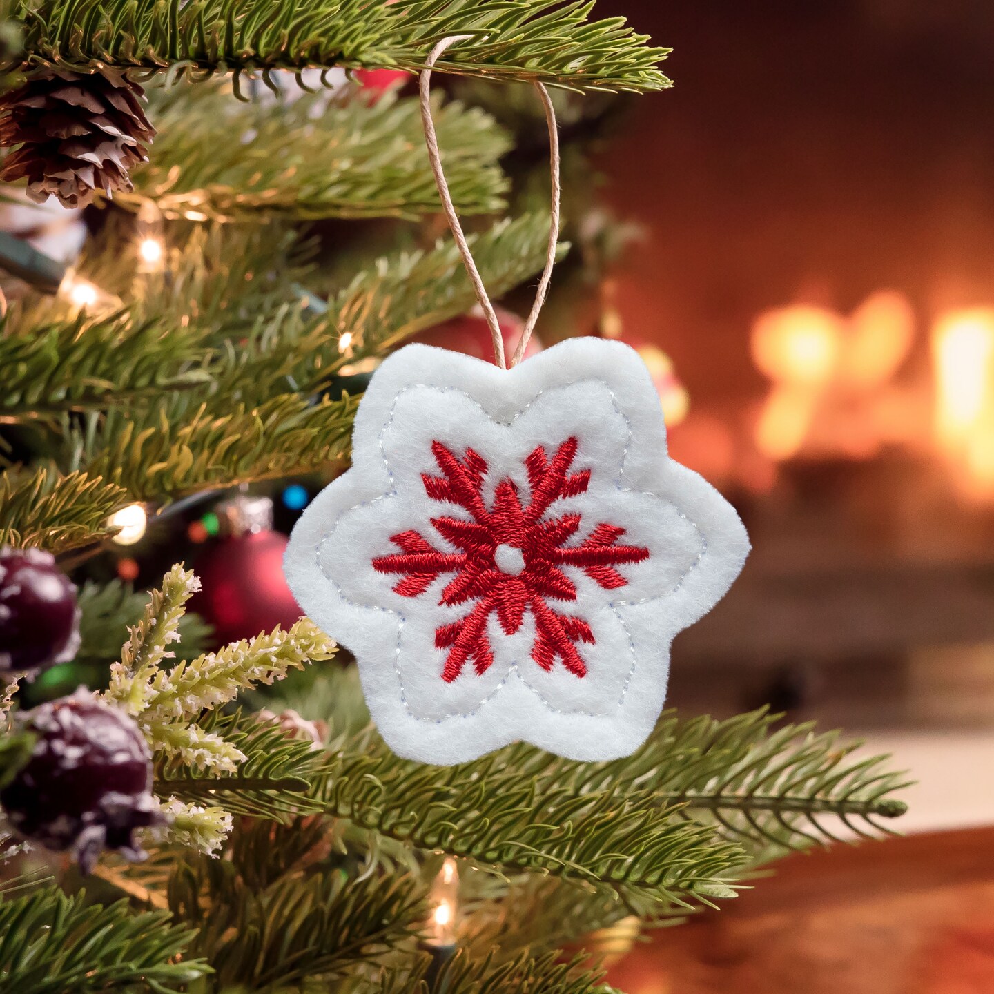Mini Snowflake Ornaments Embroidered on White Felt With Red Thread. Sold as  a Set or Individually. Winter Wonderland Snowflake Gift Tags. 
