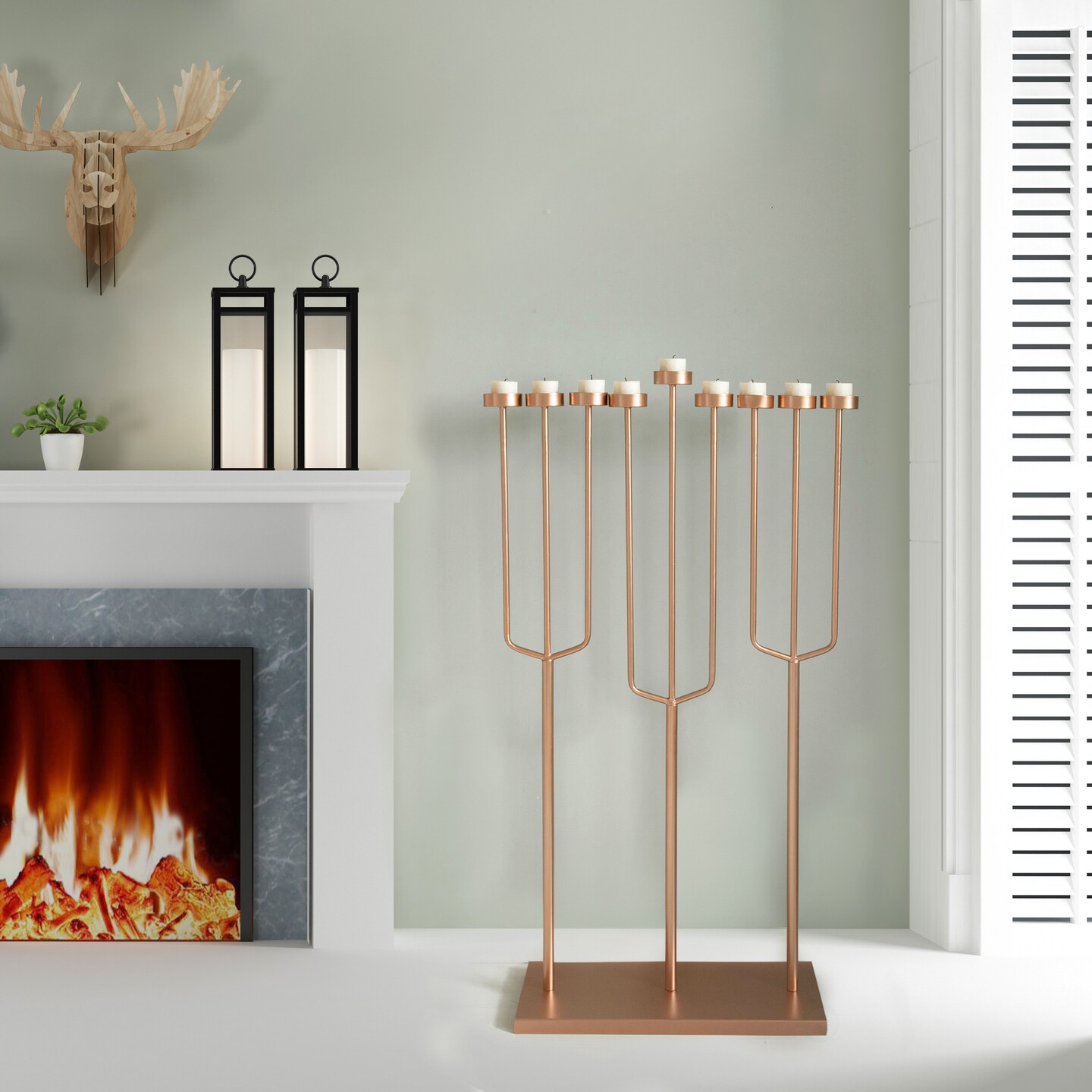Modern Design Hanukkah Menorah Exceptional presentational piece, 9 Branch Tea Light Candle Holders