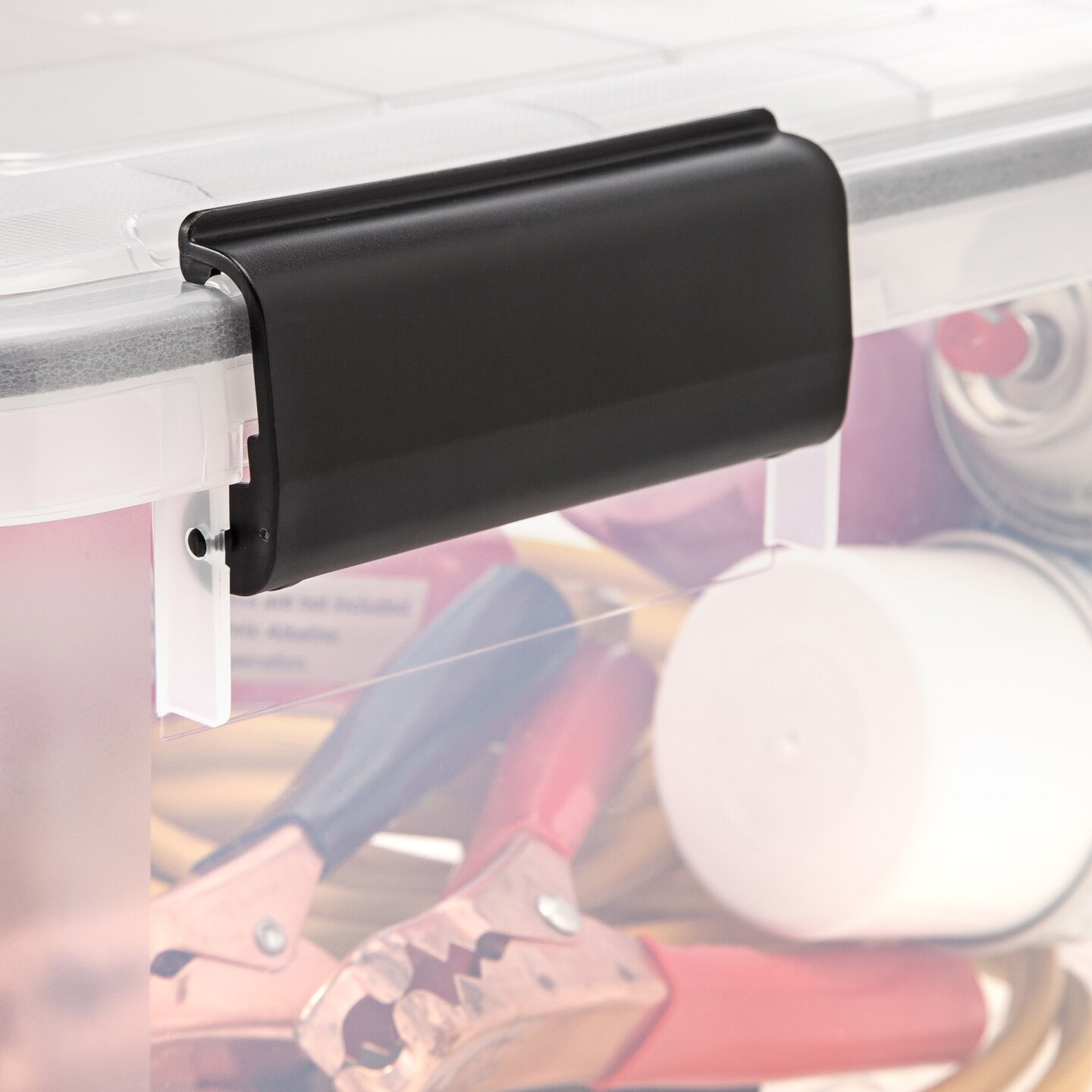 IRIS USA 19qt WEATHERPRO Airtight Plastic Storage Bin with Lid and Seal and Secure Latching Buckles