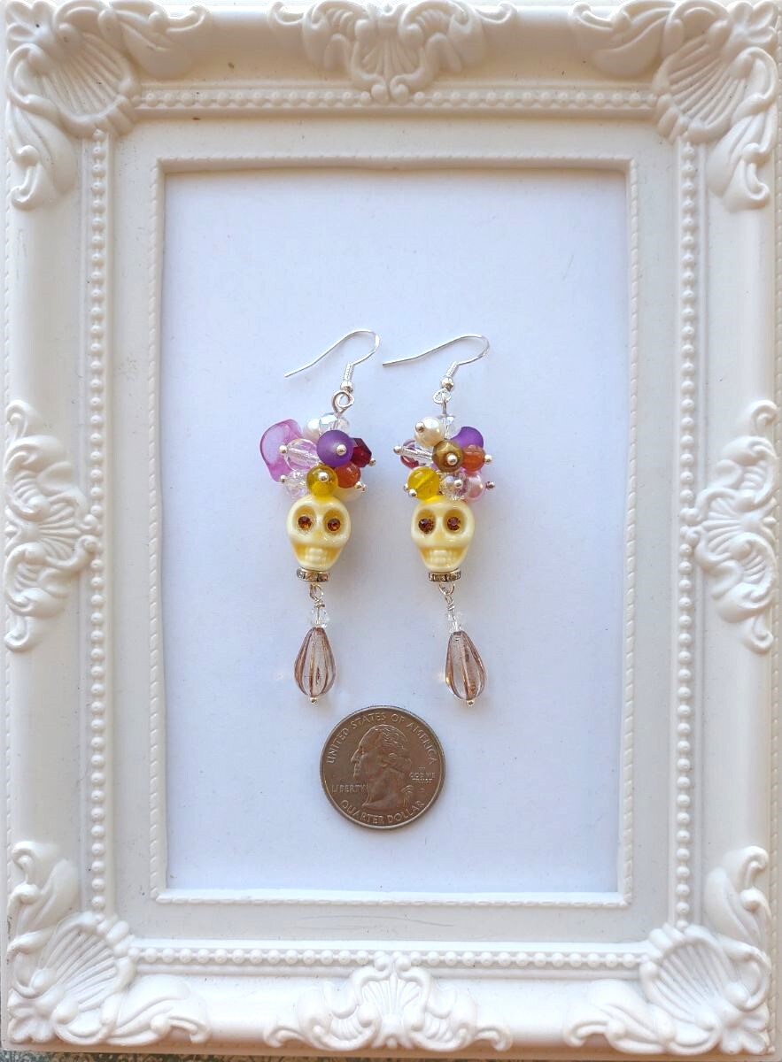 Halloween jewelry, Sugar skull earrings, Glass bead earrings, kids jew —  San José Made