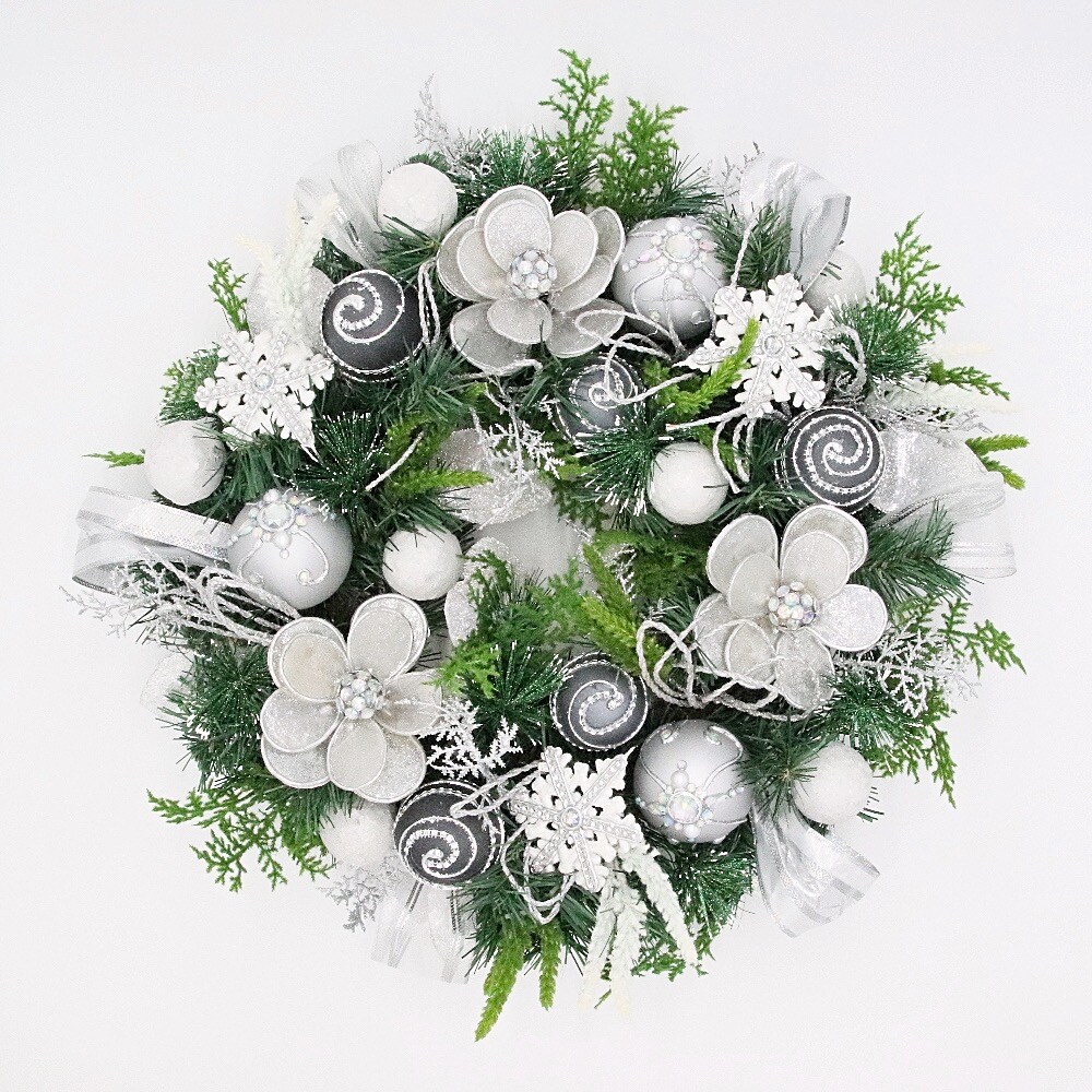 Poinsettia - Magnolia Christmas Wreath - 22&#x22; - Handcrafted - HOLIDAY TREE
