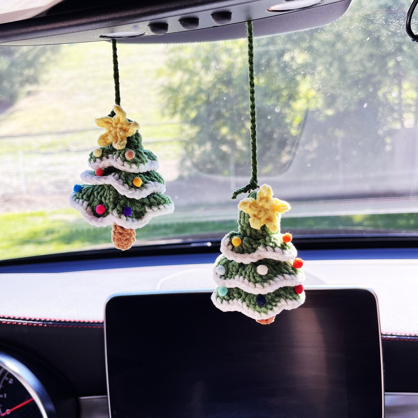 Christmas Car DIY Crochet Kit - Sealed with a Kiss