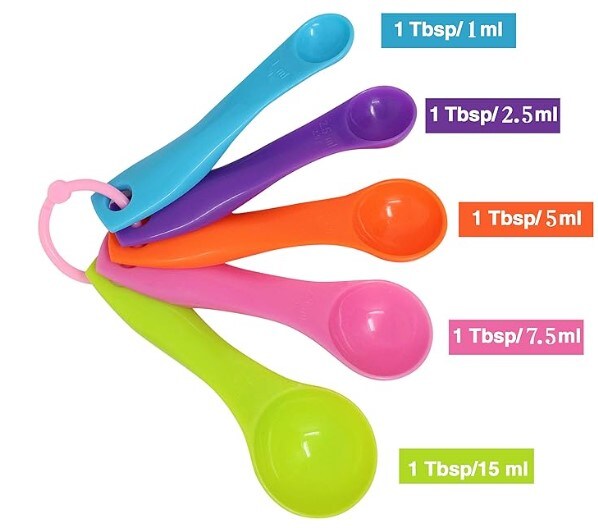 14 Packs Christmas Kitchenware Set for Christmas Party, Spatula, Cookie Cutter, Egg Beater, Tea Spoons