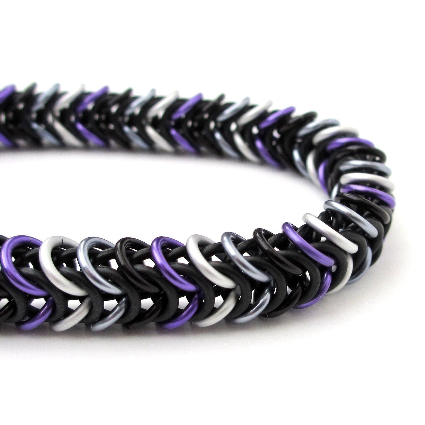 Asexual pride stretchy bracelet, chainmail box chain in black