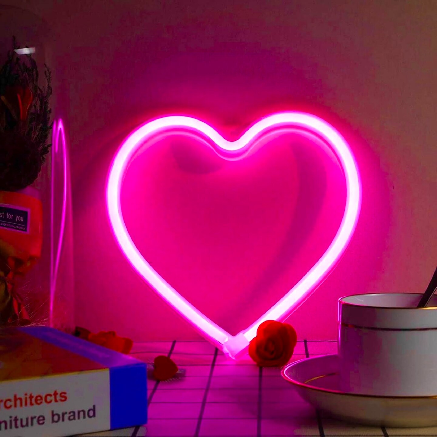 Pink Heart Neon Sign, LED Light Battery Operated or USB Powered Decorations Lamp, Table and Wall Decoration Light for Girl&#x27;s Room Dorm Wedding Anniversary Valentines Day Birthday Party Home D&#xE9;cor