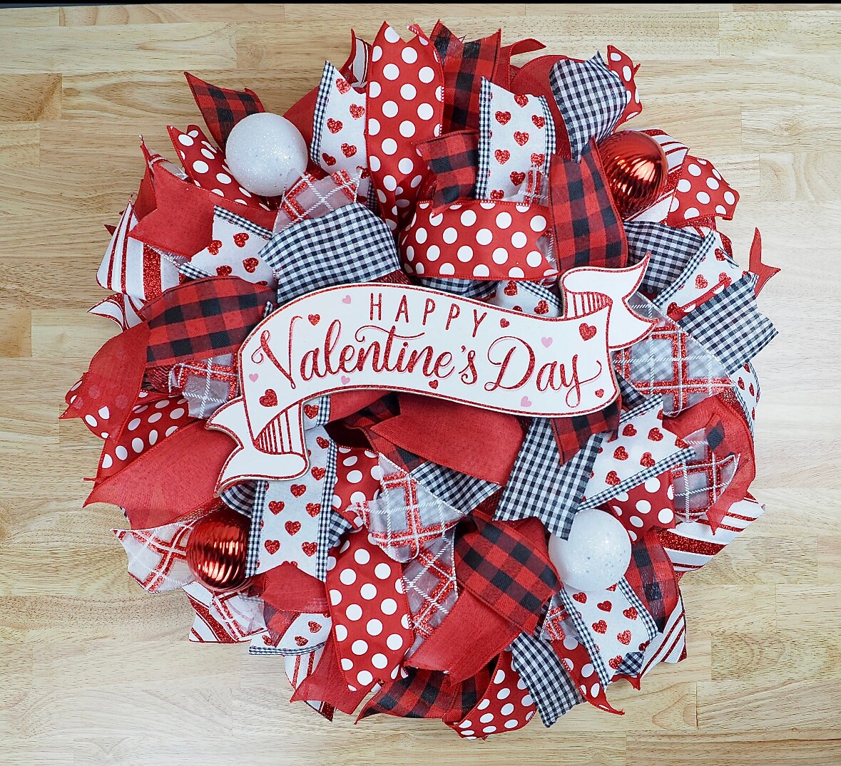 Valentine Red and White Deco Mesh Wreath/ Red and White Wreath/valentine  Wreath 
