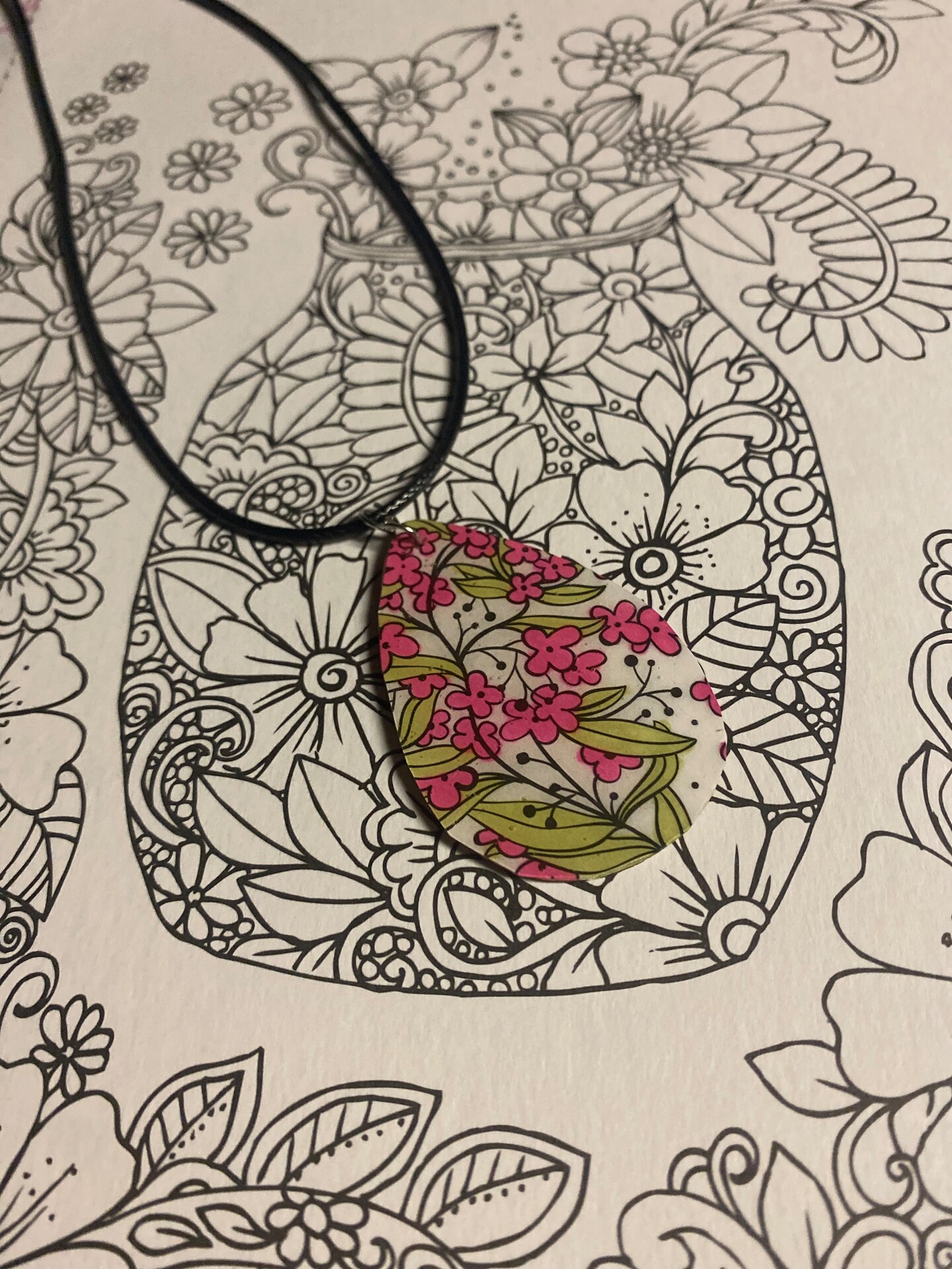 Decoupage necklace image 4