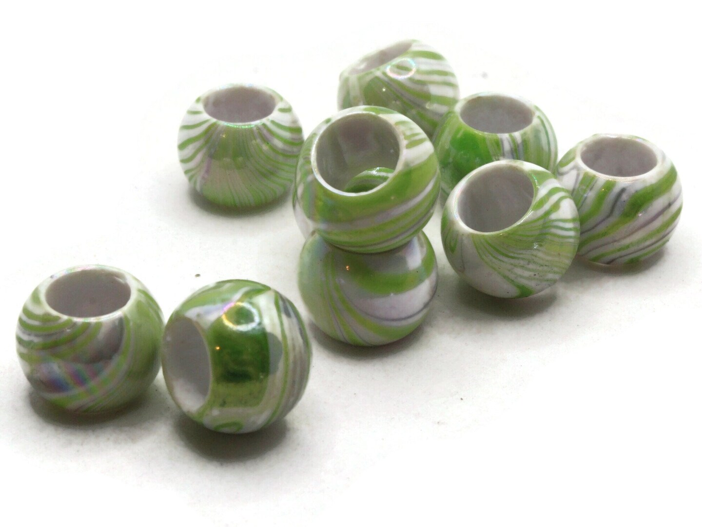 10 17mm Large Hole Macrame Green Marbleized Round Plastic Beads