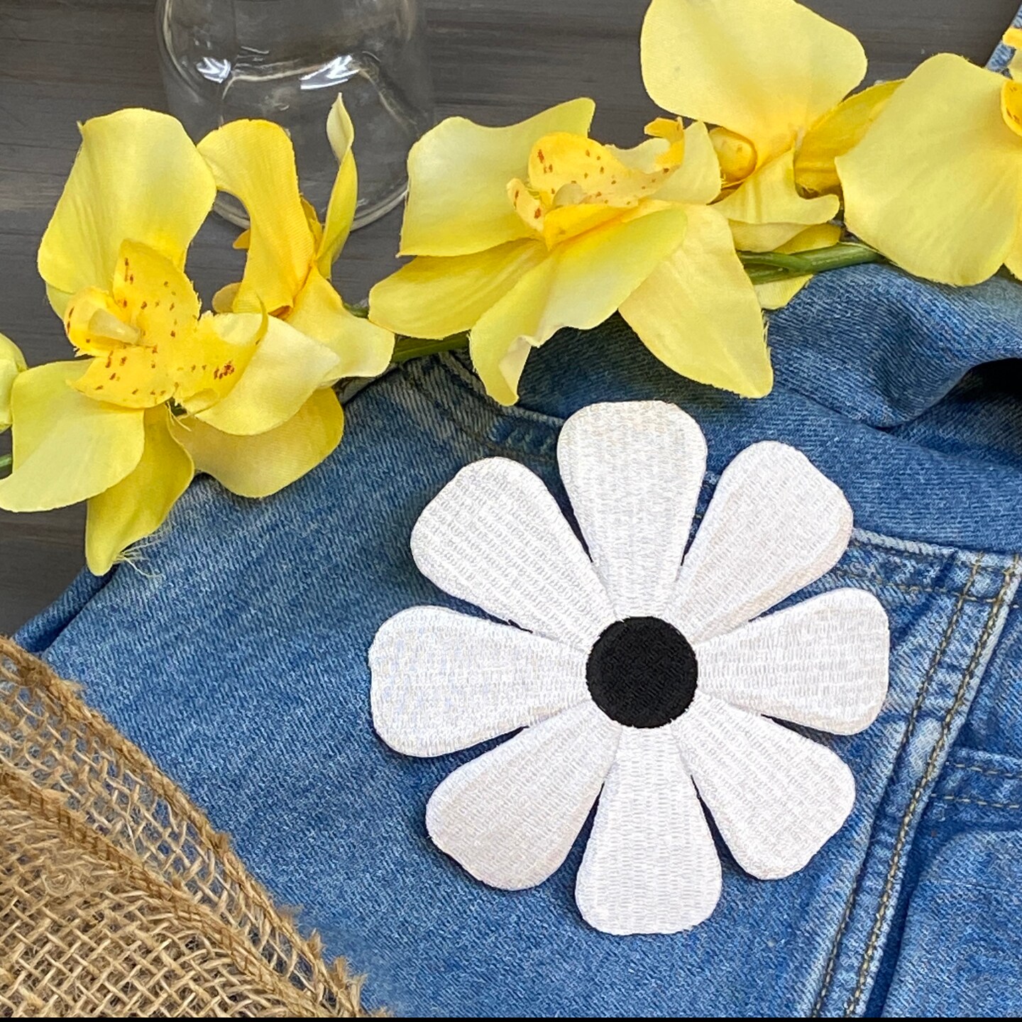 4&#x22; White Daisy, Black Center, Flower, Embroidered, Iron on Patch