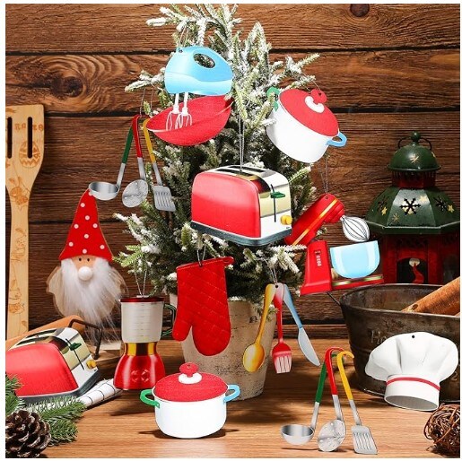 Christmas Bakeware & Accessories - Chef's Complements