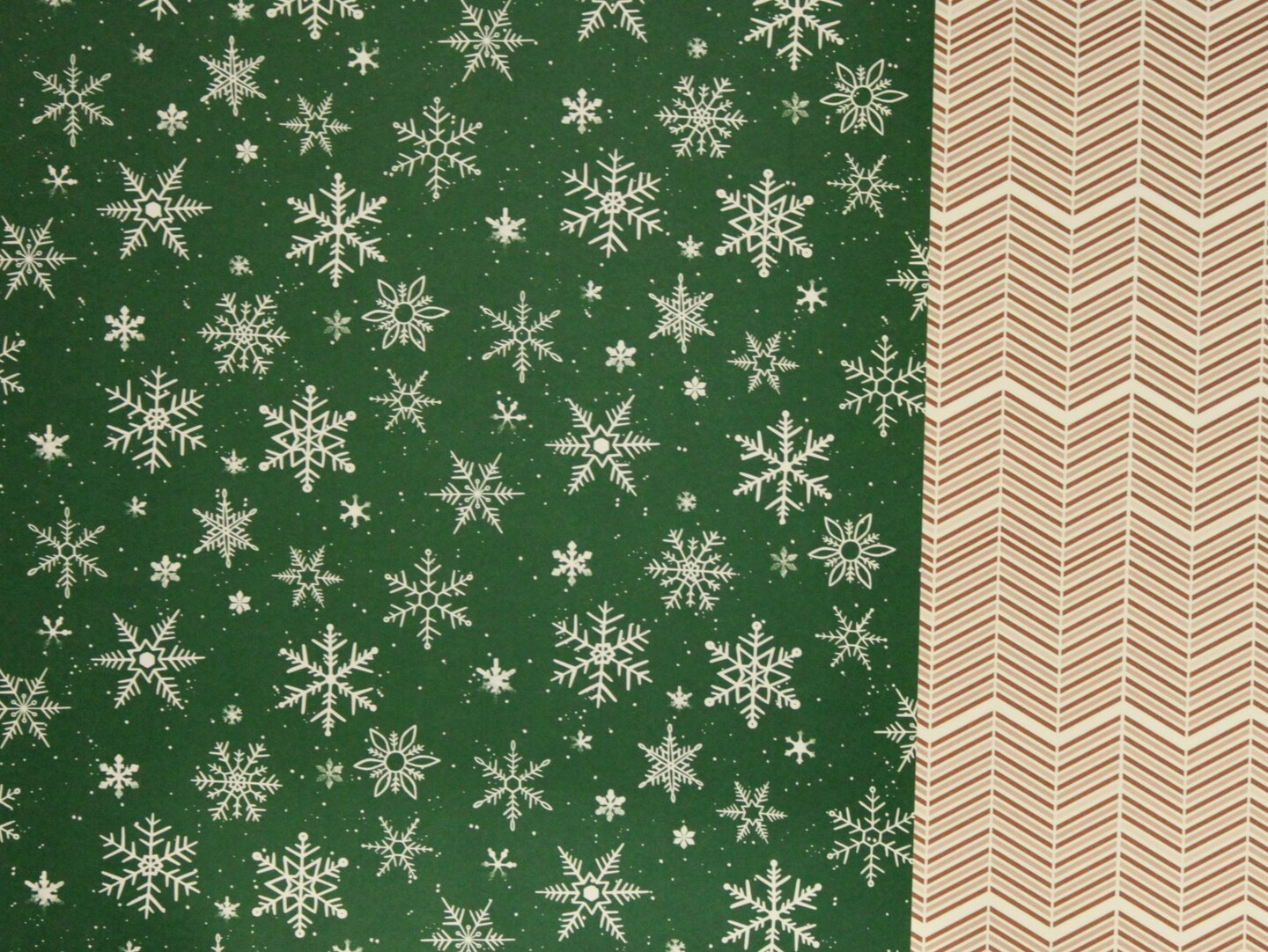 Holiday Pine Winter Snowflakes Green 12 x 12 Lt. Cardstock Paper