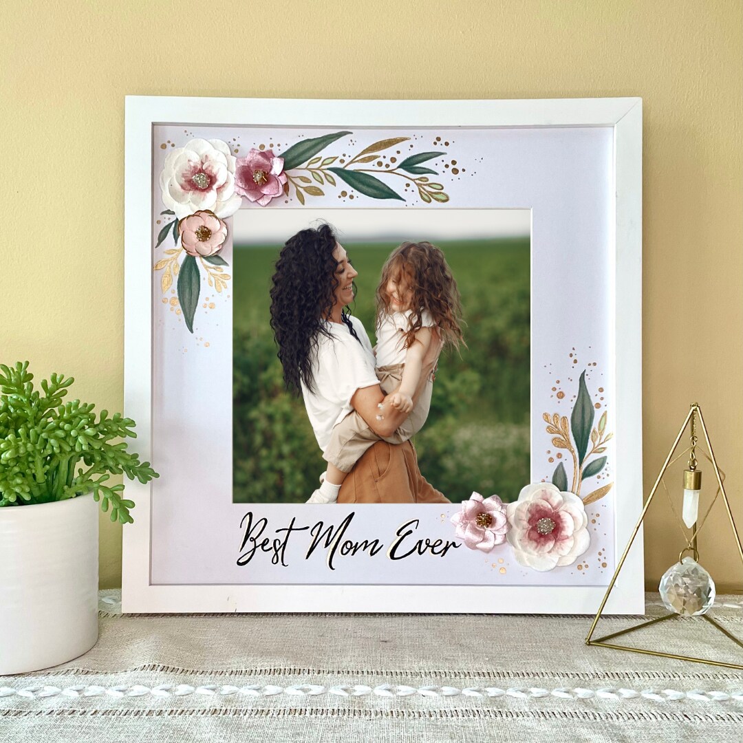 Decorate A Frame For Mother's Day With Cupixel's Tracing Technology