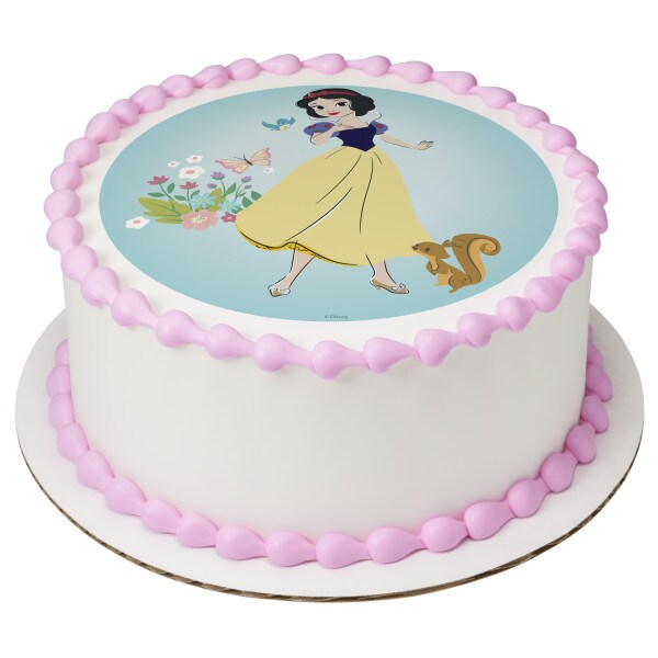 Disney&#x27;s Snow White Edible Cake Topper Image - 7.5&#x22; Round