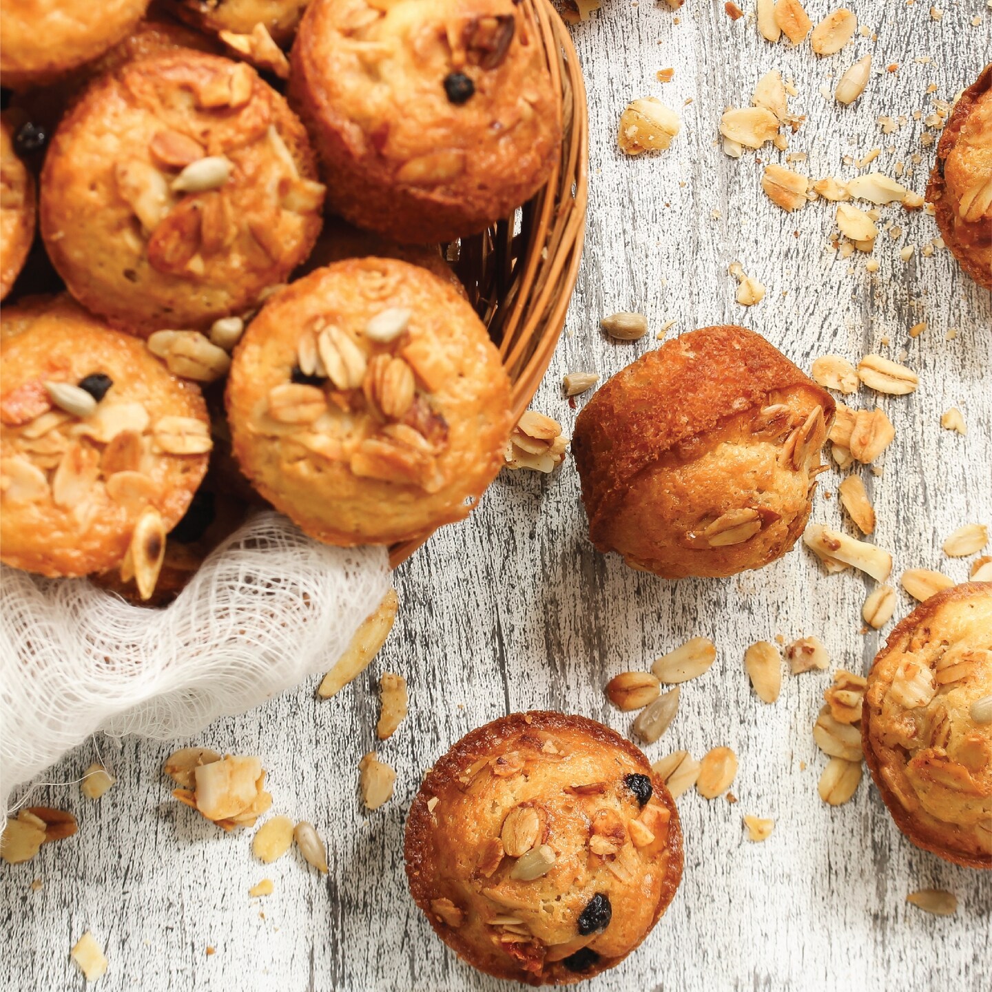 Baker's Secret 24cup Mini Muffin Pan Cupcake Nonstick Pan - Carbon Steel Pan for Mini Muffins Cupcakes Non stick Coating Easy Release DIY Bakeware Baking Supplies - Advanced Collection